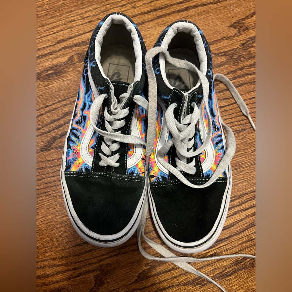 Lightning vans low tops size 6 women